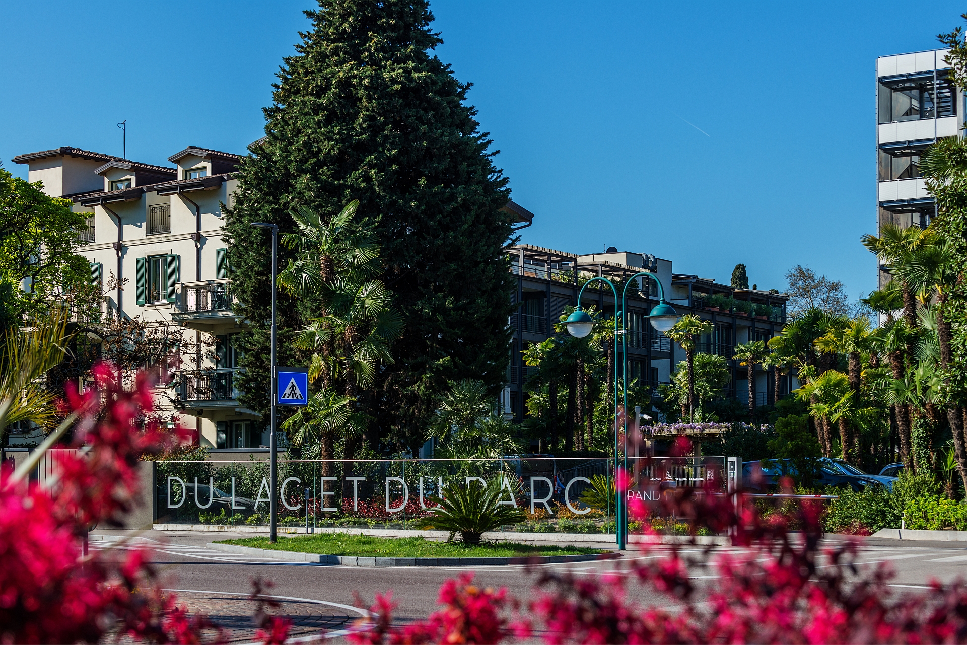 Aussenansicht Strasse © Du Lac et Du Parc Grand Resort 1