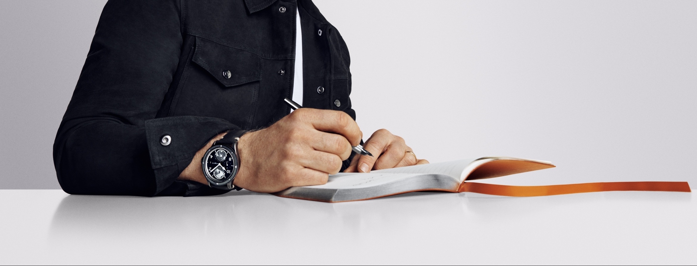 KV PEN WATCH 380 v5 scaled e1629364652728