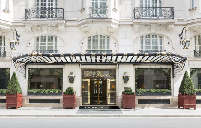 Le Bristol Paris Facade 2020 1 7518 Easy Resize.com a9ce3fd1