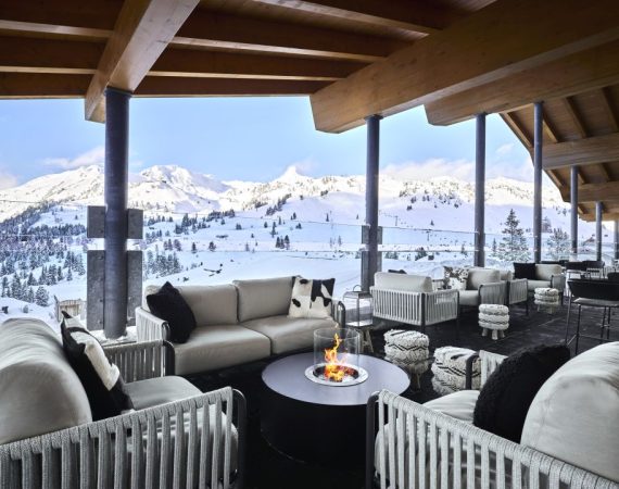 rooftop bar mit traumhaftem panorama obertauern places hotel by valamar valamar riviera