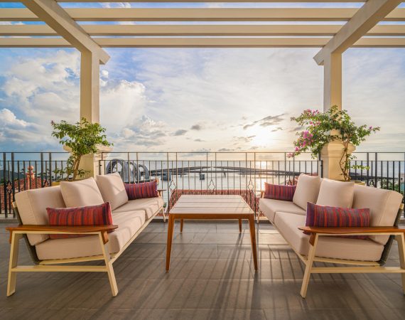 La Festa Phu Quoc Curio Collection by Hilton Terrace Lobby iL Salone Lounge