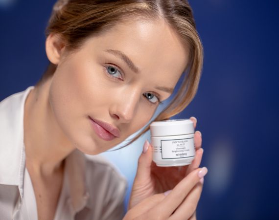 159350 visual model Phyto Blanc La Nuit 17