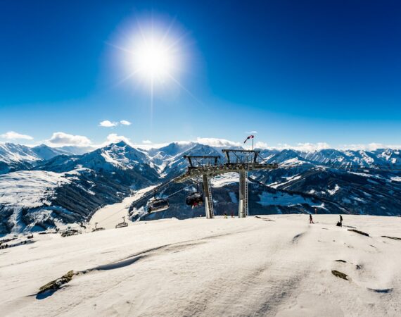 traumhaftes bergpanorama bei sonnenschein my alpenwelt resort