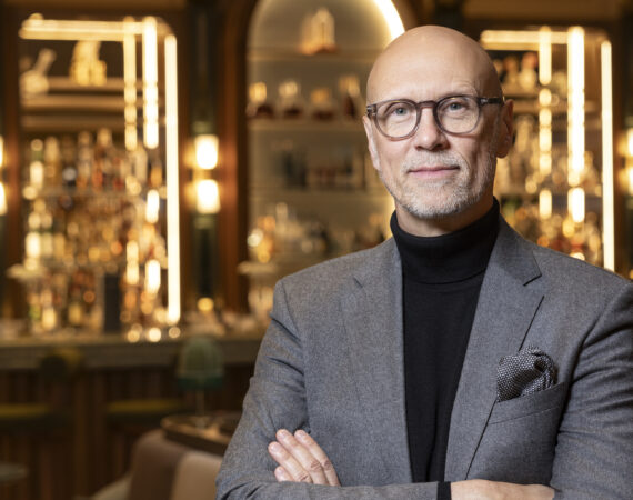 Anantara 01 25 Portrait V2 300dpi 001 1