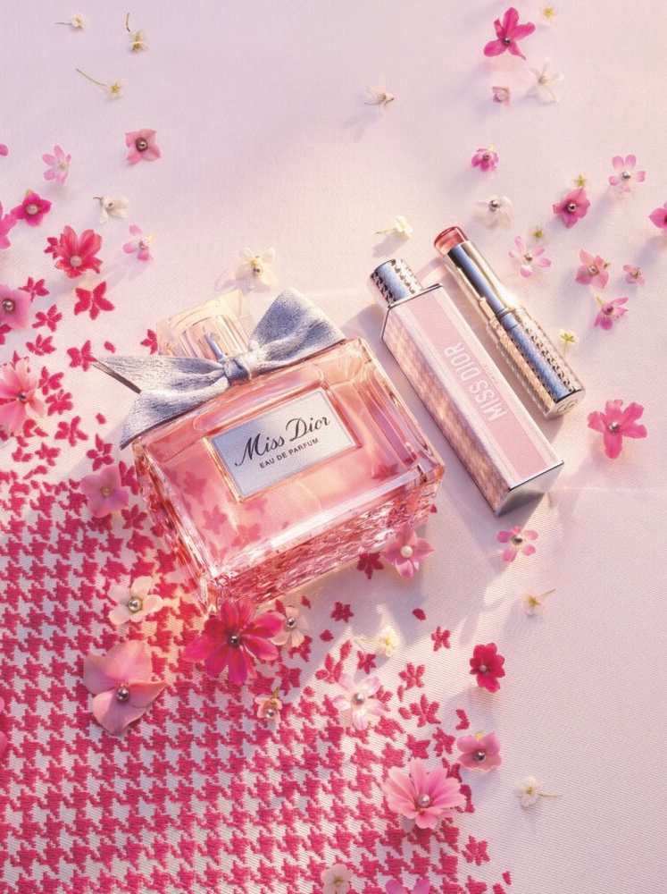 F872 LOVE ATELIER 25 P08E DUO EDP MINI MISS CROP L4 F39 765x1024 1