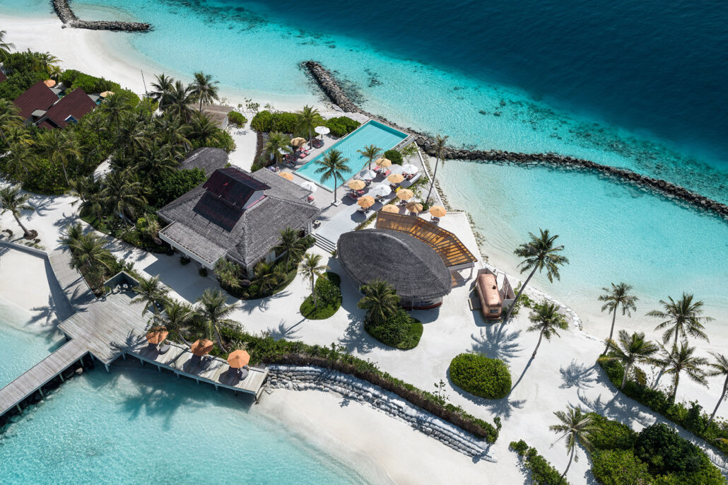 OBLU SELECT Lobigili Island Aerial Swing Bar 05