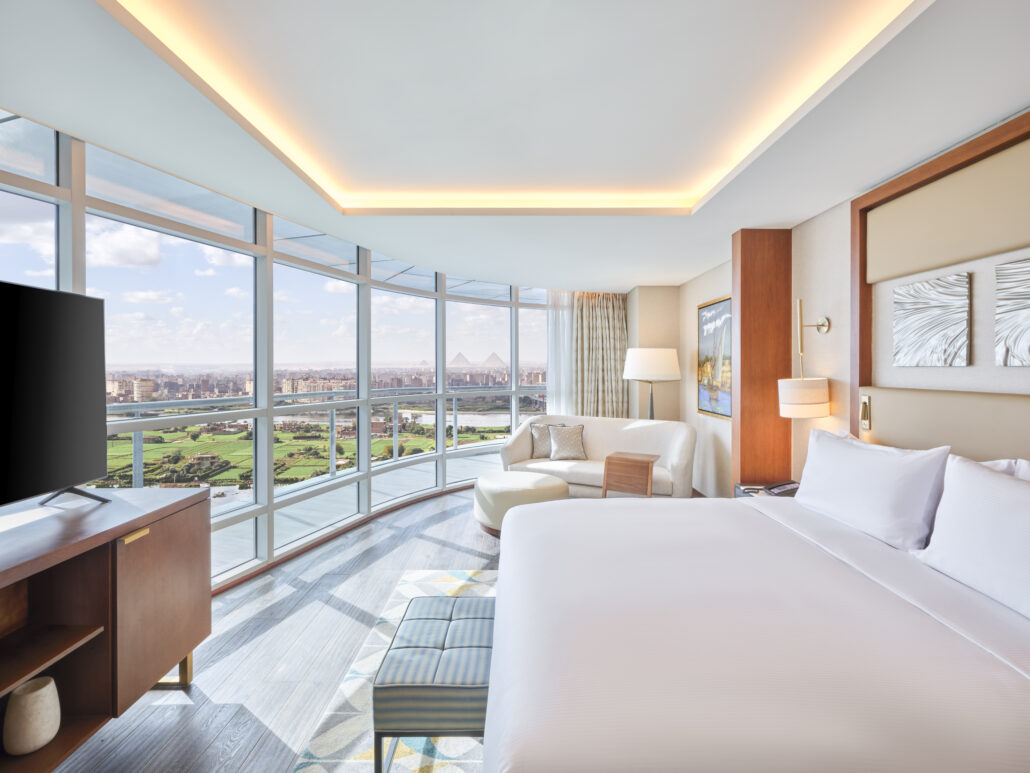 CAINM Suite Grandsuitebedroom1