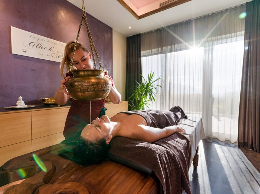 erholsame vedische massage hotel panorama royal 1 1024x767 1