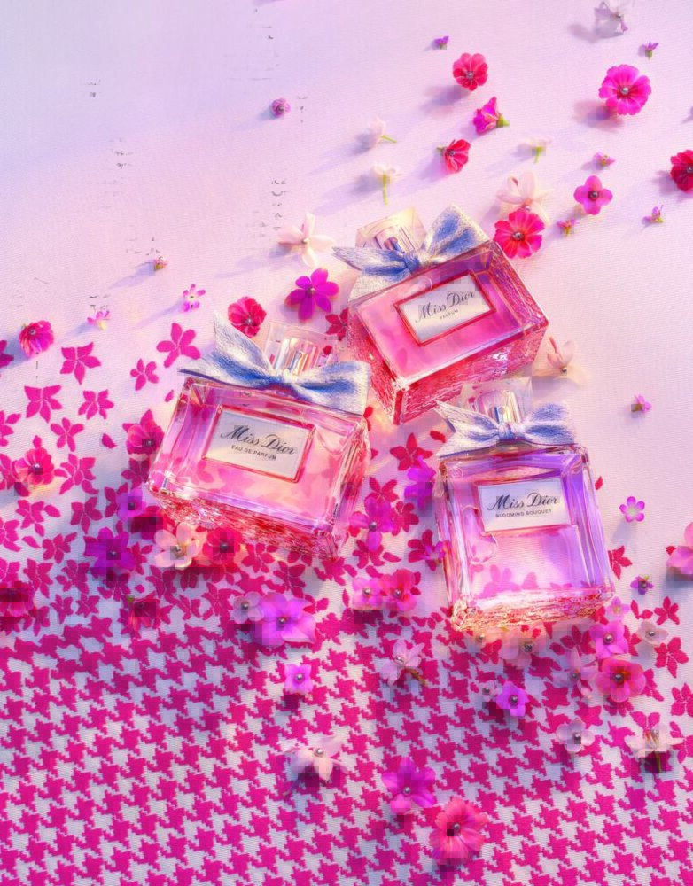 F872 LOVE ATELIER 25 P06D TRIO FRAGRANCES CROP L4 F39 801x1024 1