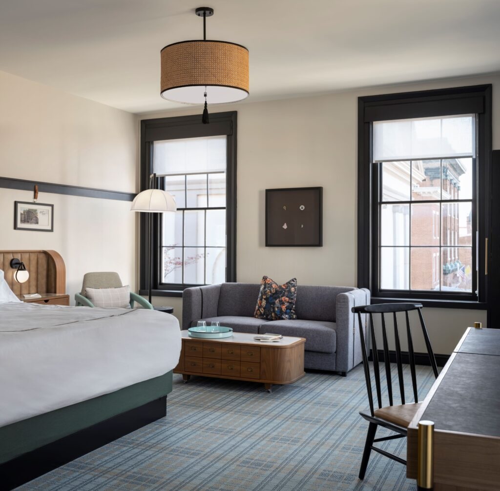 Hotelzimmer im Visitation Hotel Frederick Courtesy of Trent Bell 1024x1006 1