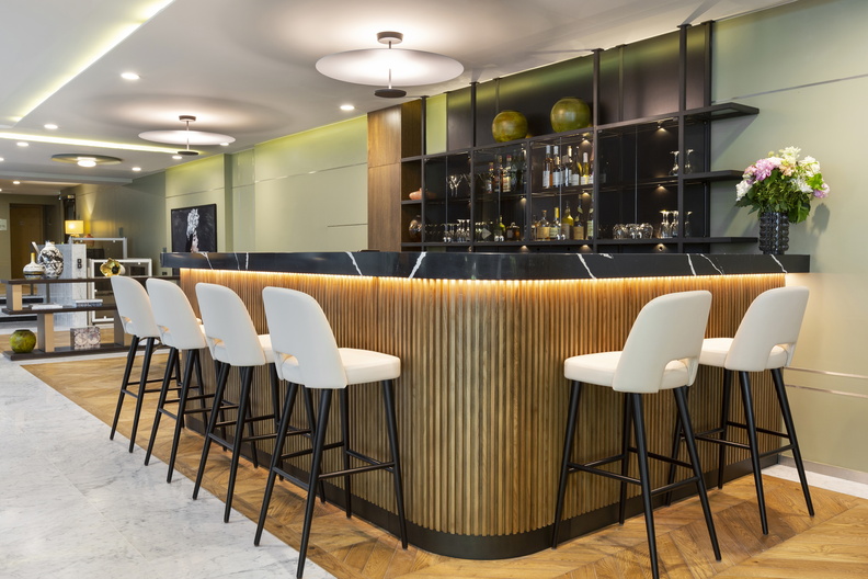 La Clef Tour Eiffel Paris Bar c The Ascott Limited