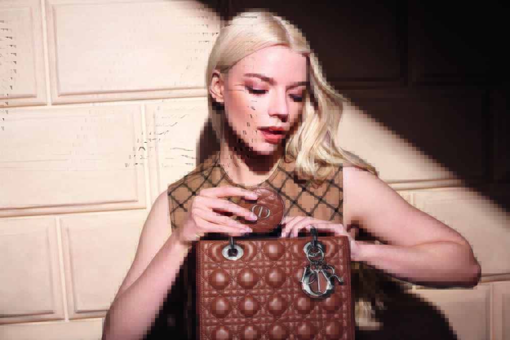 M128 FOREVER S1 25 M04N Anya Bronzer L4 F39 1024x683 1