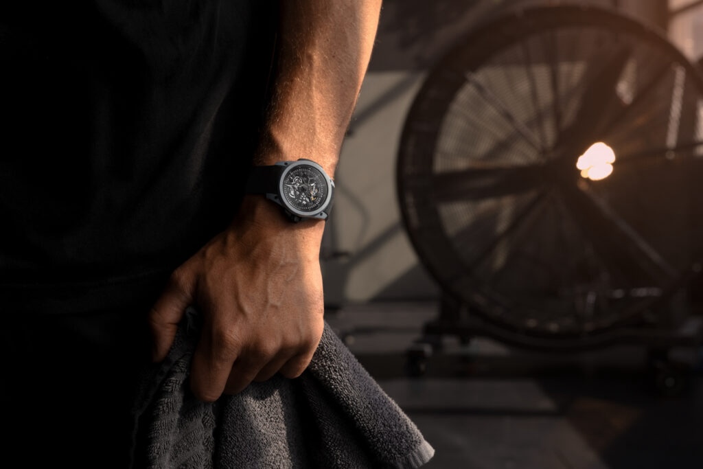 NNQ3000QGB1AS WildONE Skeleton Grey HighRes2 1024x683 1