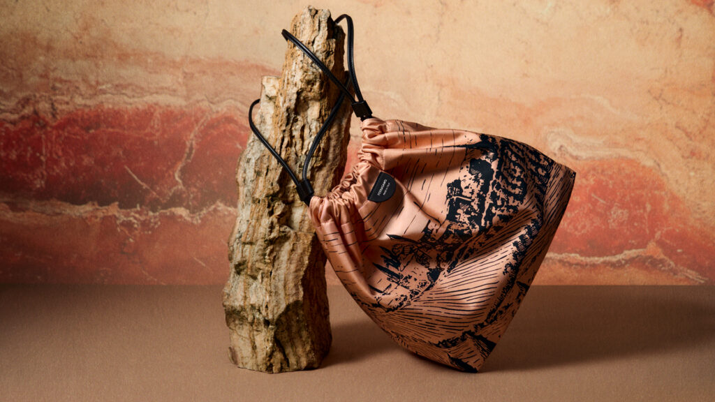 FERRAGAMO BACK TO EARTH BTE HERO STILL POUCH sRGB 150DPI 1920x1080 1024x576 1