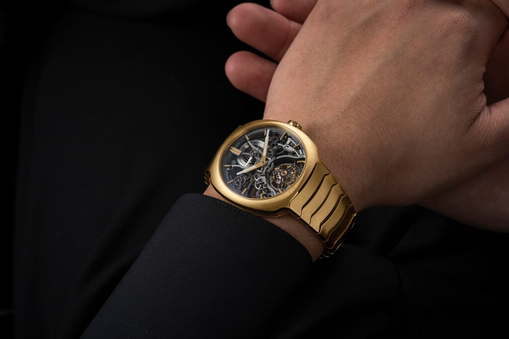 HMoser 6814 0700 Streamliner Tourbillon Skeleton YG Boutique Edition Wristshot admire 1024x683 1