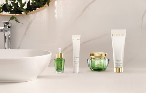 forest waschbeckenbild mitprodukten 3