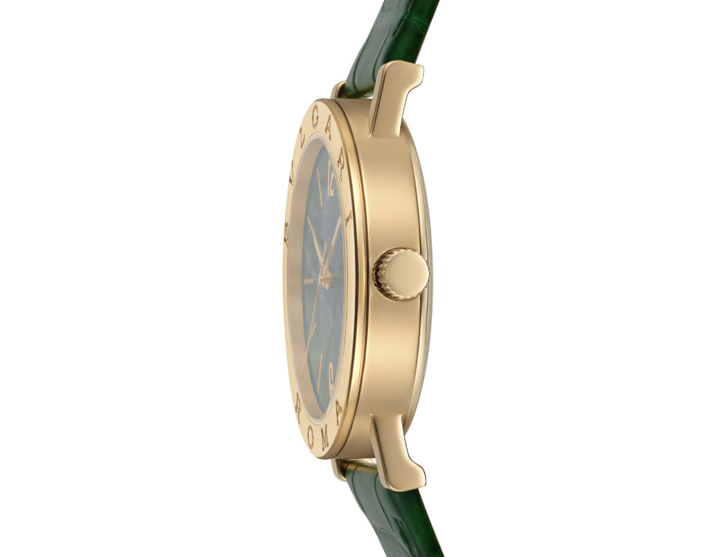 „Verde Alpi“, Zifferblatt aus grünem Marmor mit goldenen Indexen ©Bvlgari