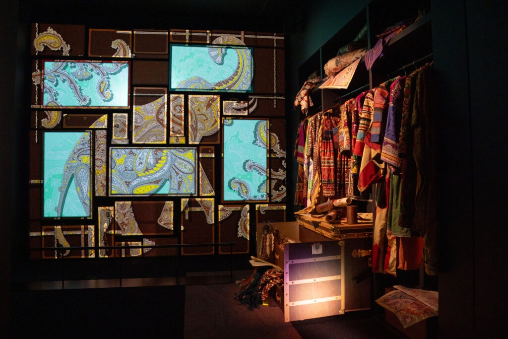 5 THREADS 40 YEARS ETRO EXHIBITION ARNICA 13 1024x683 1