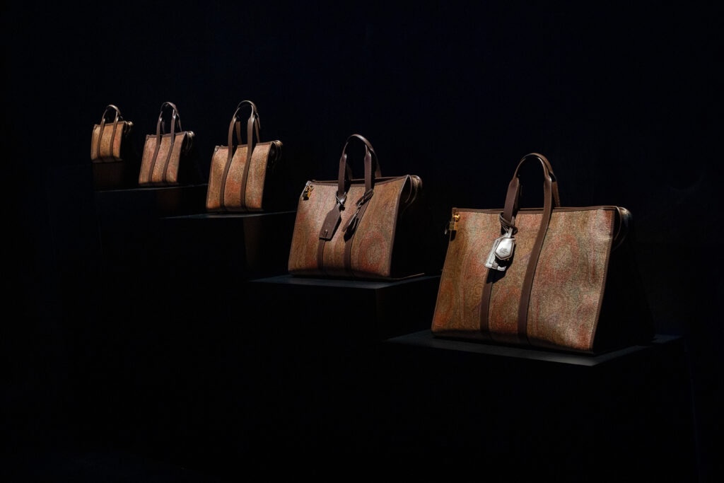 5 THREADS 40 YEARS ETRO EXHIBITION ARNICA 7 1024x683 1