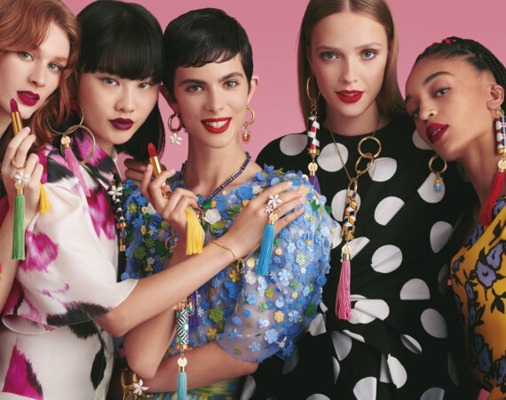 CH MAKEUP MODELS GROUP FIVE LIPSTICKS