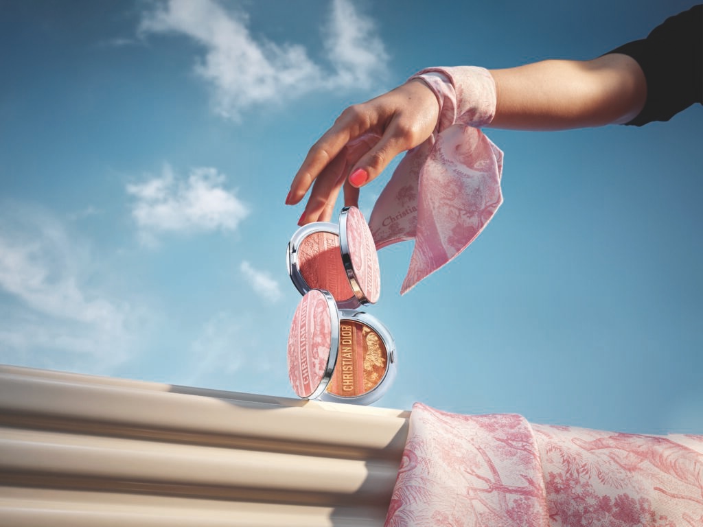 SUMMER 25 D10F BRONZER LUMINIZER F39 1024x768 1