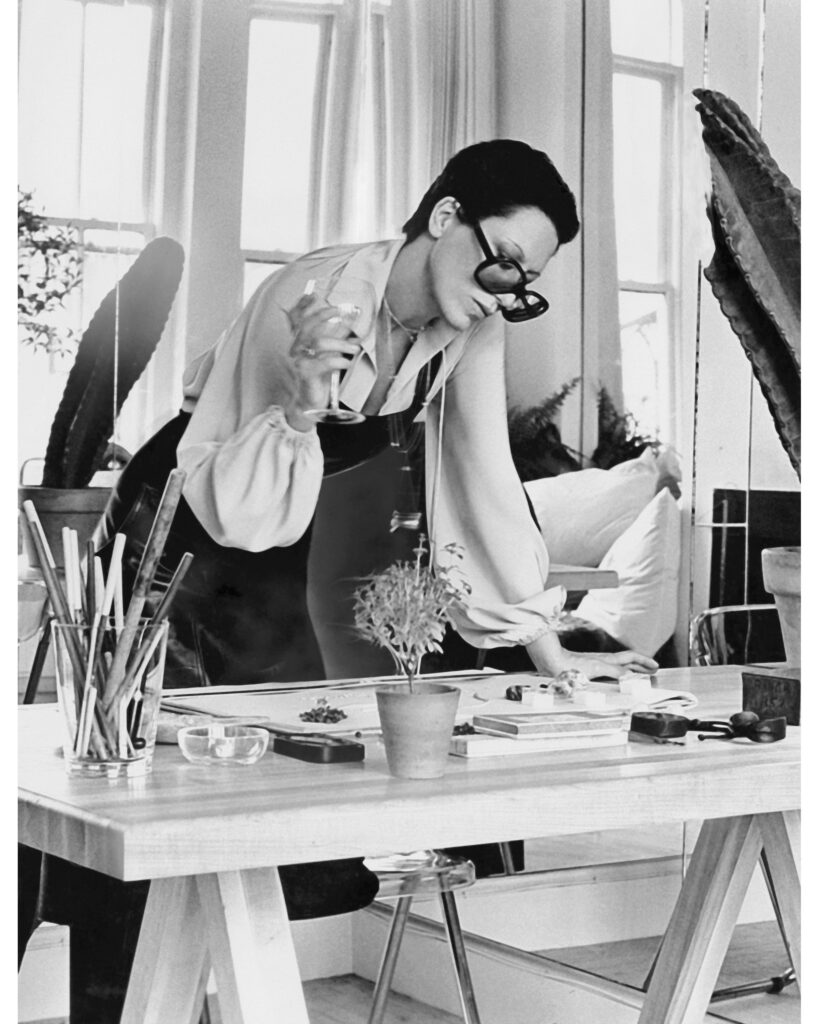 Elsa Peretti 2116 Courtesy of Tiffany Co. shot by James Hamilton 819x1024 1