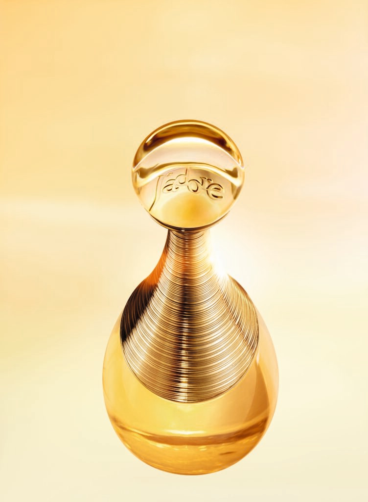 F093 JADORE REPACK EDP 25 P04D PERLE DETAIL L4 F39 752x1024 1