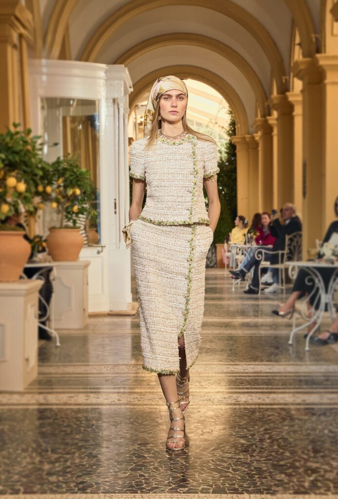 chanel cruise 2025 26 collection look 19 LD 693x1024 1