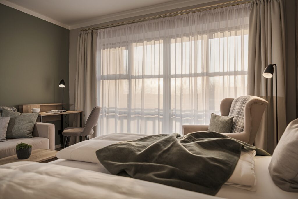 gemuetlich eingerichtete suite c mood photography my mayr med resort 1024x683 1