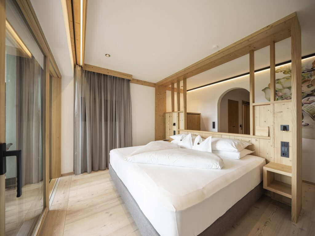 suite r. m. complojer c armin huber hotel tann 1024x766 1