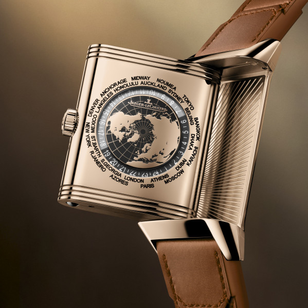 800 2025 q714256j reverso geographic gold closeup2 adobe98 1 1