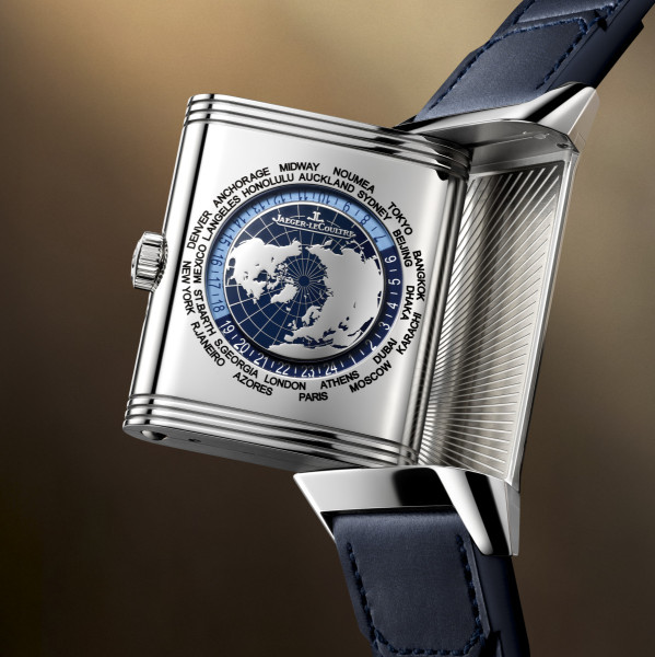 800 2025 q714845j reverso geographic closeup2 adobe98 1 1