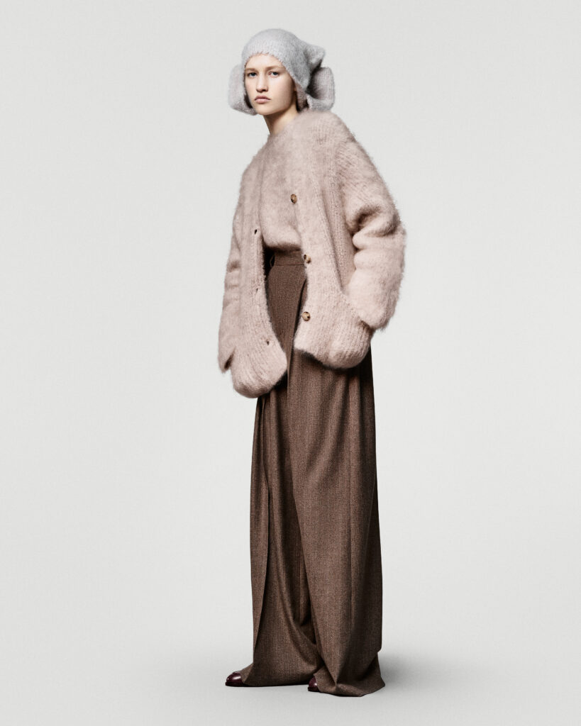Loro Piana Fall Winter 2025 2026 Womens Collection Look 26 819x1024 1