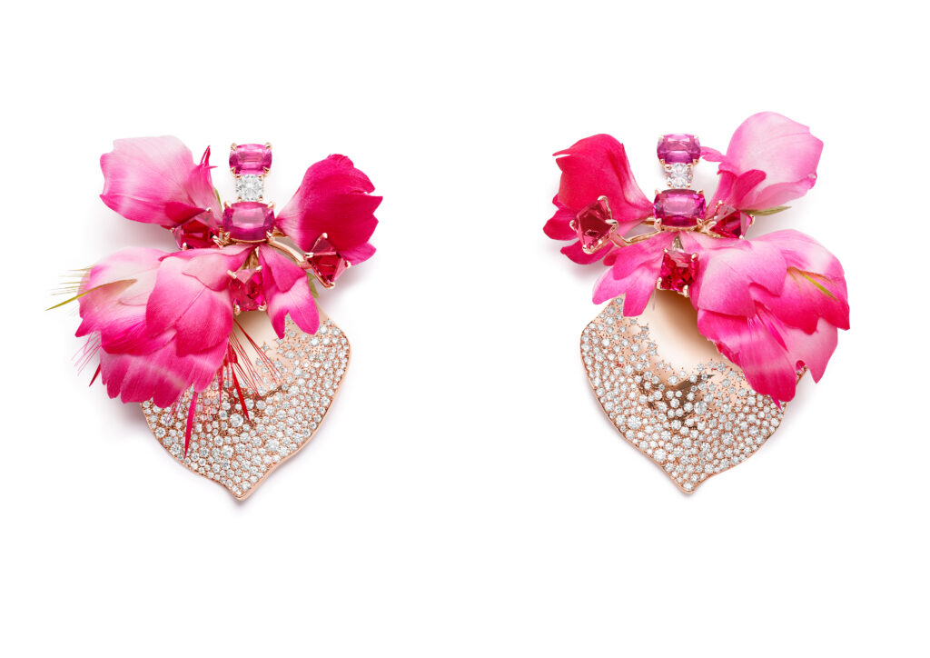 PIAGET HIGH JEWELLERY SHAPES OF EXTRALEGANZA G38V0300 FRONT RGB 3 1024x724 1