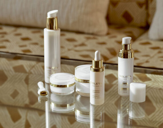 150700 visual ambiance Longevity Essential Serum Family 9 1024x683 1