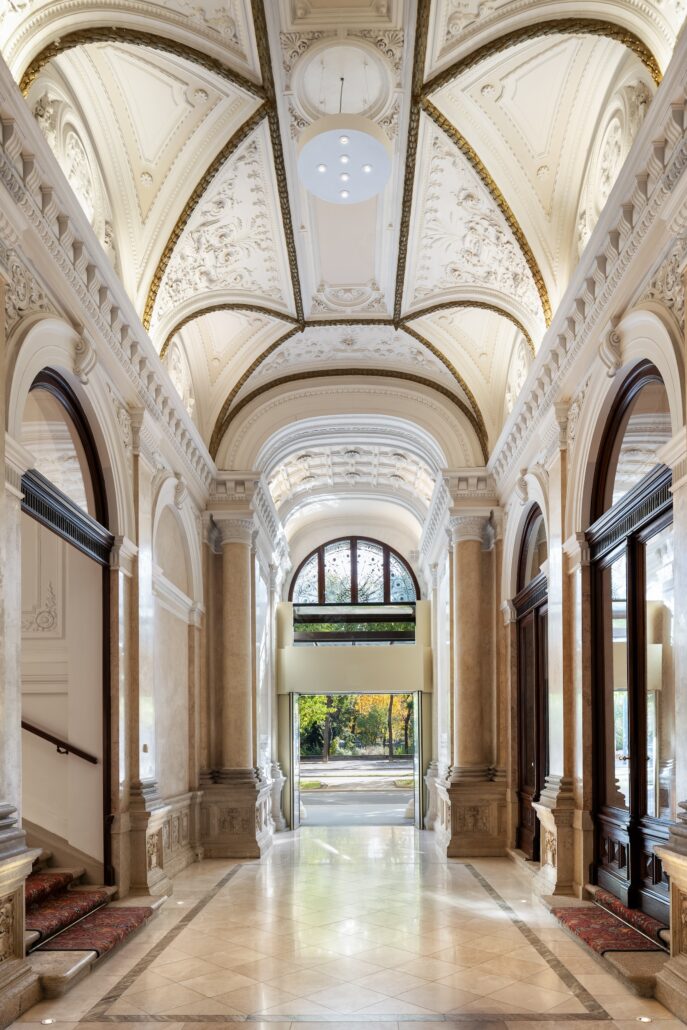 23 Almanac Palais Vienna Entrance