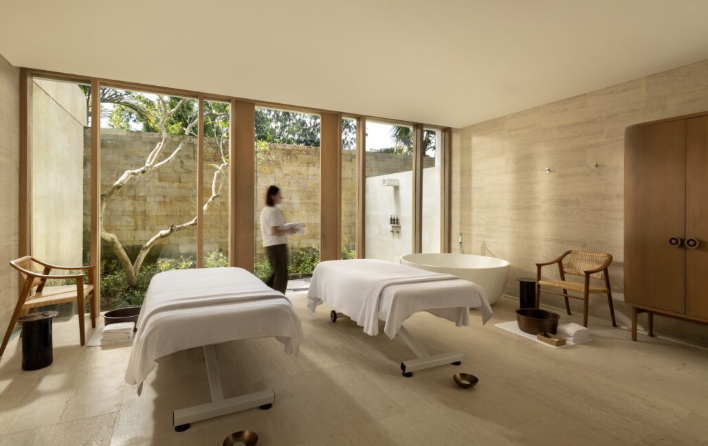 COMO Shambhala Estate Ojas Couple Treatment Room