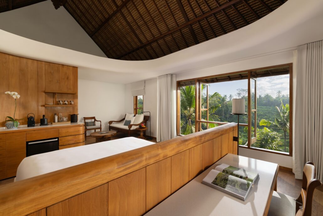 CSE Bayugita Residence Terrace Suite 2 Bedroom with a View