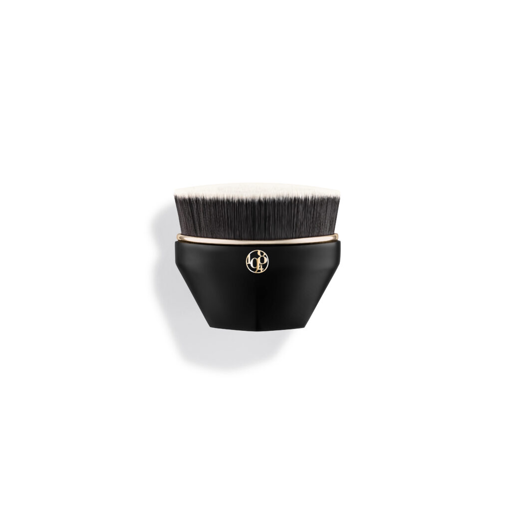 N°04 Skincare Foundation Brush 4894819893559 1 JPEG HR