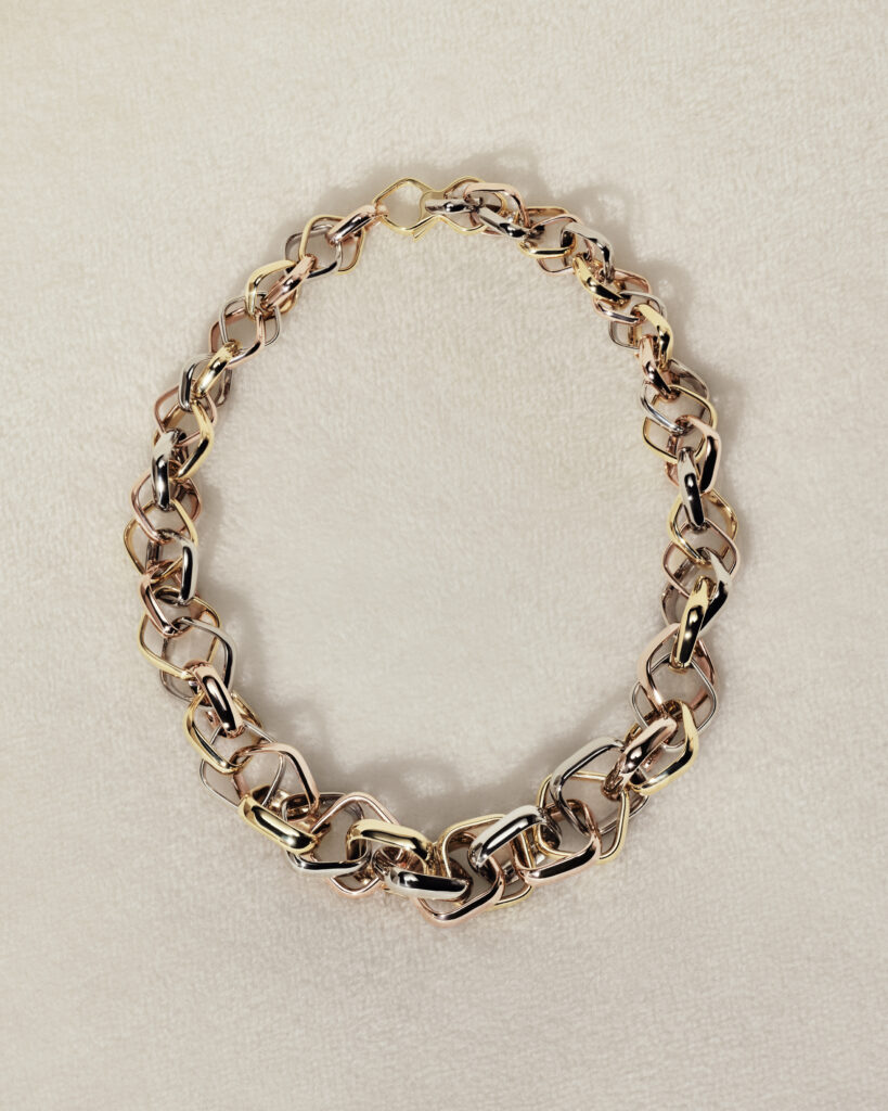 TRINITY Y2 2024 STILL LIFE 05 Anna Daki ∏ CARTIER rights ens 31.01.2027 819x1024 1