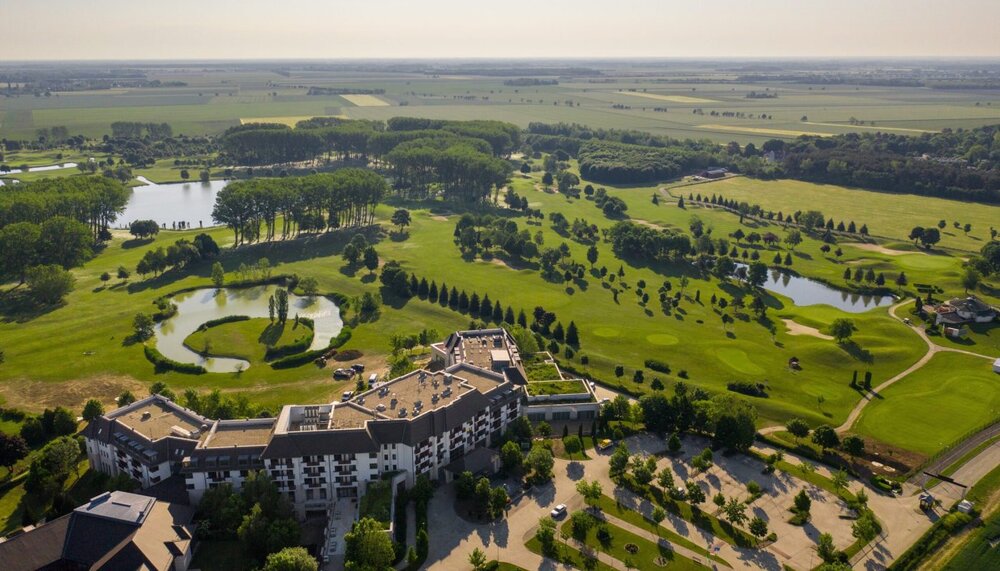 das hotel aus der vogelperspektive greenfield hotel golf spa 0 Kopie scaled