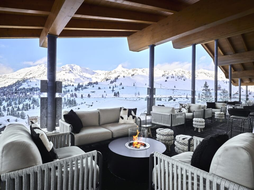 rooftop bar mit traumhaftem panorama obertauern places hotel by valamar valamar riviera
