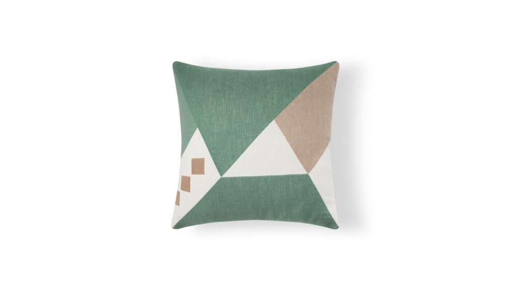 COUSSIN 005 BACK 1980x1080