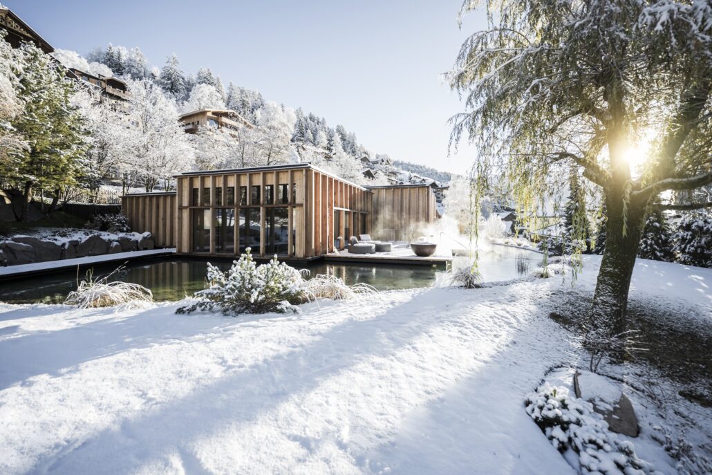 Lakeside saunas winter 3