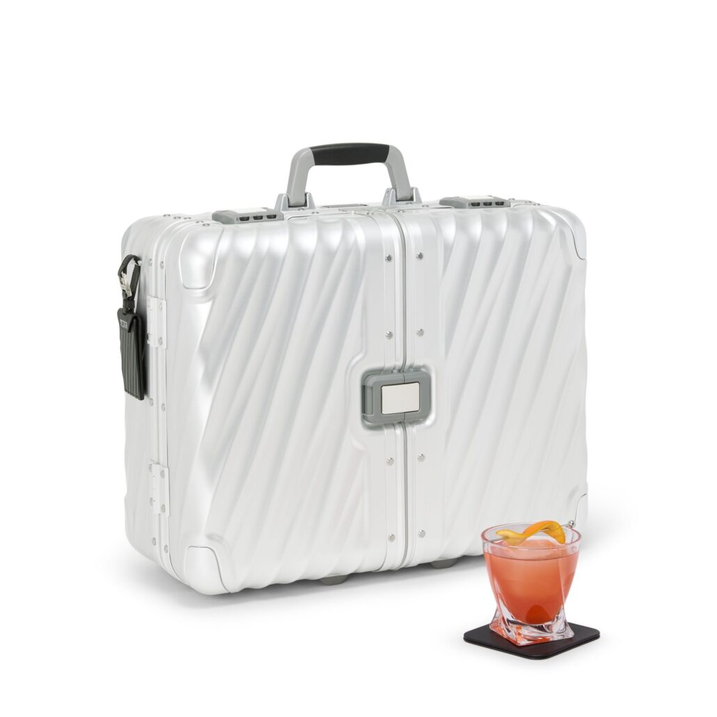 TUMI 19D Alu Bar set silver Euro 5500.00 1