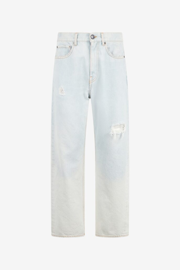 WNJ205DL01404513 ECOM STILL