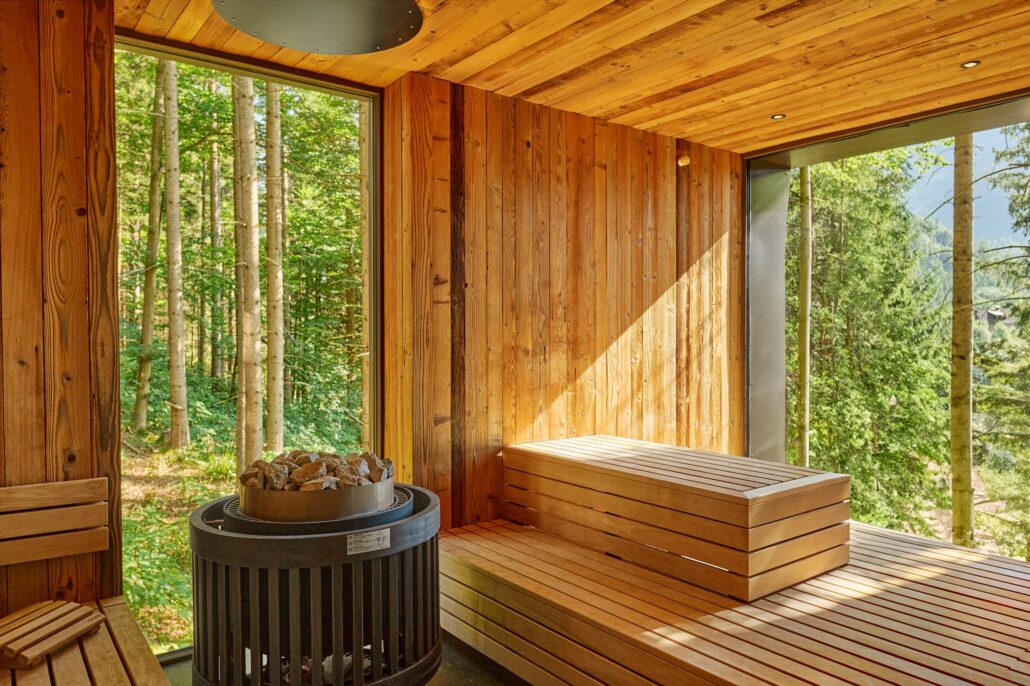 WaldSPA 90 Grad Sauna c Naturhotel Fischerwirt 1