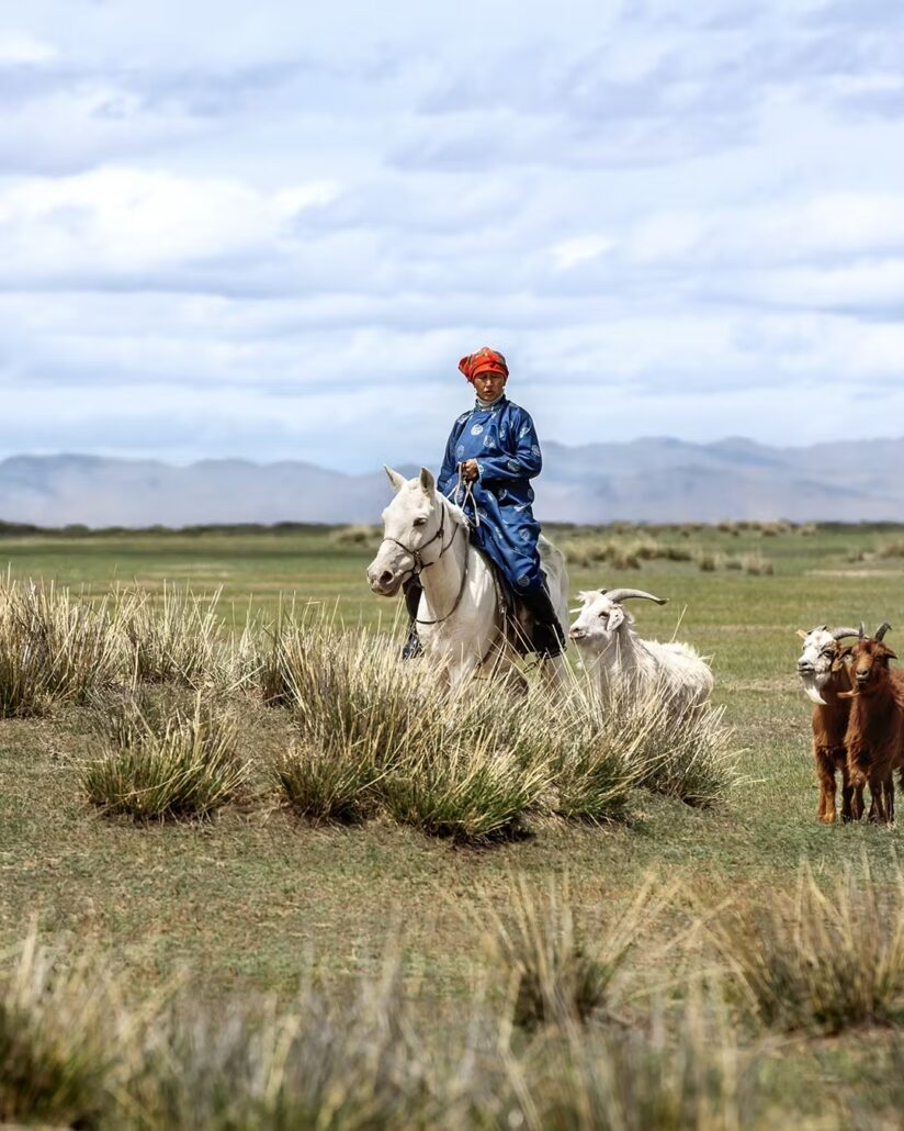 aCxvvCdWJ 7kSV4q LOROPIANAMONGOLIA 14052024 06 780 49 4X5 HD