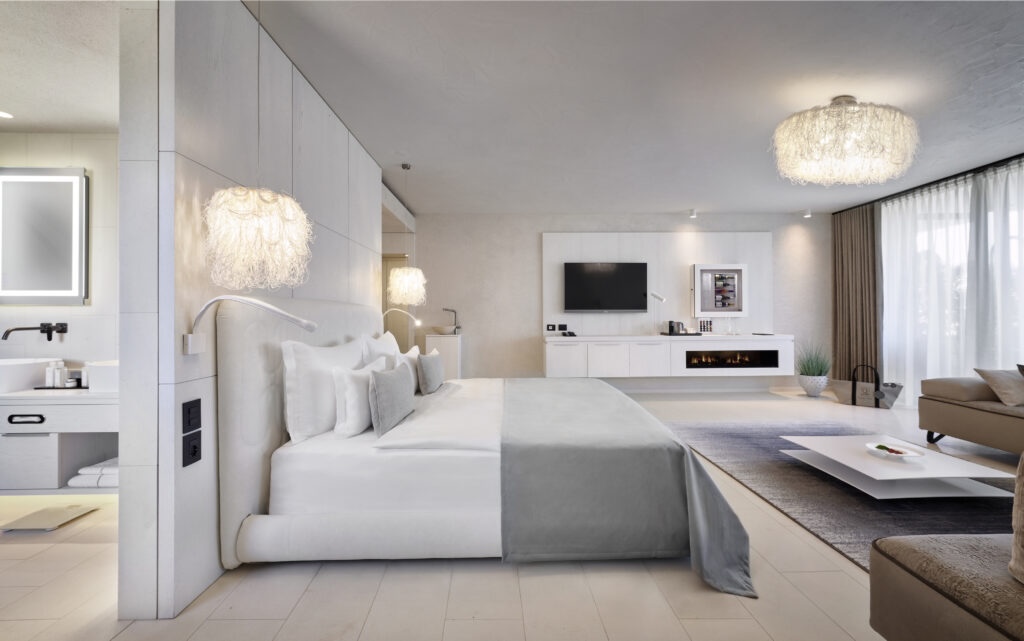 suite bella bianca quellenhof luxury resort lazise 1024x641 1