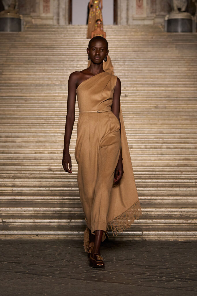 Max Mara resort S26 front looks 042 683x1024 1